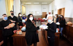 Vola Colomba: il dolce pasquale prodotto dal ristorante sociale XFood donato al Comune di San Vito dei Normanni”