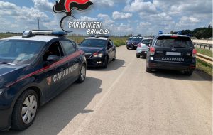 Non si fermano all’alt dei Carabinieri a San Donaci: tre baresi bloccati ed arrestati all’ingresso di Brindisi