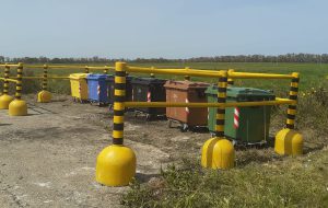 In corso l’istallazione di tre eco isole amovibili