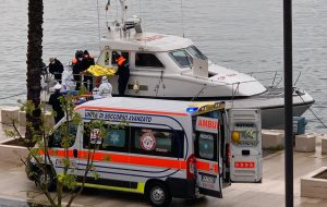 Accusa malore su un traghetto a largo di Brindisi: salvato dalla Guardia Costiera