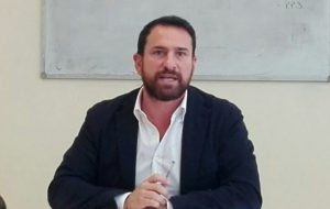 D’Amore contro Lippolis: “metodo per Brindisi o tutto rischia di fallire”