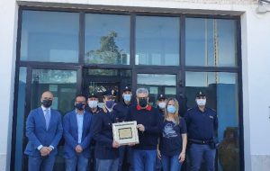 IX Giornata cittadina della Legalità a Mesagne: una targa dell’Amministrazione per l’impegno delle Forze dell’ordine