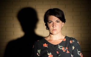 Il 2 agosto Sara Bevilacqua nel Chiostro dei Domenicani con “Stoc ddo’ – Io sto qua”