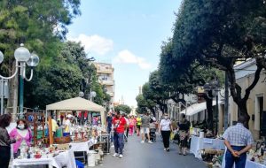 Domenica 23 maggiotorna il mercatino dell’antiquariato e degli hobbisti nella Villa di Mesagne