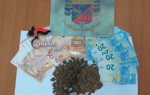 Detiene in casa 95 grammi di marijuana: arrestato 18enne