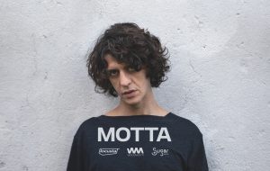 Questa sera il “Semplice Tour” di Motta al Foro Boario di Ostuni
