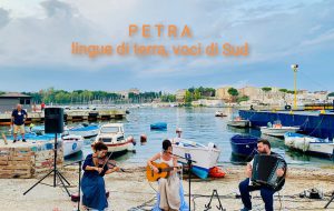 Lunedì 9 “Petra” al Caffè Letterario Nervegna