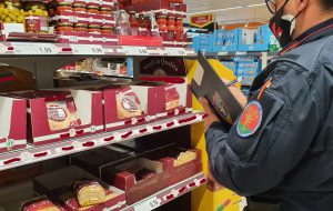Formaggi venduti senza etichetta: sanzionato negozio di Mesagne