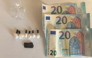 Sul motopattino con cocaina e hashish: arrestato presunto spacciatore