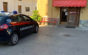 Colpi di pistola contro macelleria