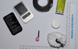 Arrestato spacciatore ostunese già ai domiciliari: altra droga in casa