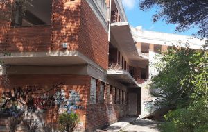 L’Asl conferma che sarà demolito il rudere fatiscente all’interno del Parco Cesare Braico