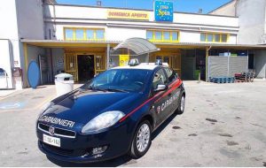Pistola in pugno e passamontagna sul volto rapina Eurospin di Francavilla: arrestato 43enne