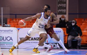 Happy Casa di puro cuore: Tortona scappa via nel finale