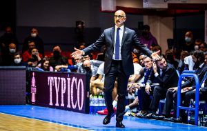 Black out nella ripresa a Sassari: Brindisi chiude il girone di andata con una netta sconfitta