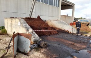 Controlli sui frantoi oleari: i Carabinieri Forestali sequestrano area con sanse umide accumulate