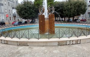 Piazza del Salento, una piazza abbandonata. Di Enzo Albano