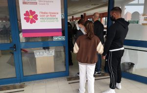 Campagna vaccinale anti Covid: il report sulle dosi somministrate al 13 aprile
