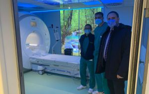 Visita del presidente della Commissione sanità Vizzino nel reparto di radiologia del “Perrino”