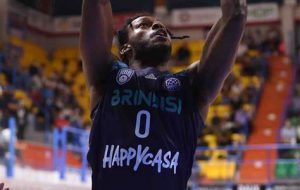 Happy Casa: arriva la rescissione del contratto con Myles Carter