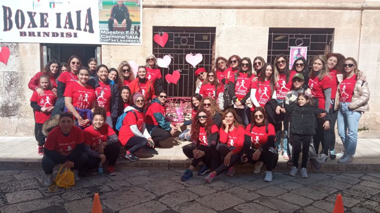Un successo per la Camminata e Corsa Rosa. L’iniziativa podistica della Boxe Iaia Brindisi ha lasciato il segno