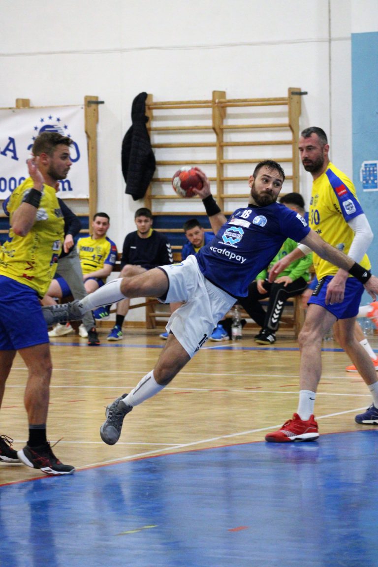 Pallamano: Merano-Junior Fasano=28-29
