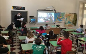 I Carabinieri incontrano gli studenti della scuola elementare “Pessina Vitale” di Ostuni