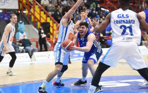 Trasferta amara a Napoli per la Happy Casa: 79-69 il finale