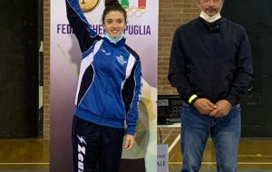 Coppa Italia regionale Assoluti di spada: le Lame Azzurre Brindisi dei Maestri Zumbo trionfano a Bari