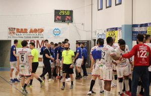 Pallamano: Junior Fasano-Sassari=24-24