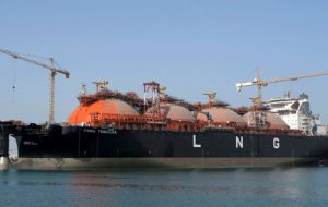 Legambiente Brindisi: “dalla nave rigassificatrice poche decine di posti di lavoro; preferibile il progetto di Elettricità Futura”