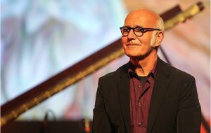 I primi due concerti registrano sold-out e Ludovico Einaudi aggiunge una terza data a Fasano