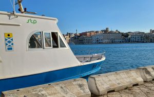 Minicrociere nel porto di Brindisi: continuano gli appuntamenti a bordo della storia!