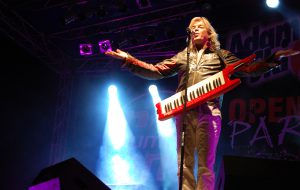 Venerdì 26 agosto Sandy Marton a Savelletri nella one night anni ’80 e ‘90