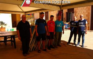 La Capitaneria sequestra attrezzature balneari e le dona a due enti per la rieducazione di minori ed anziani