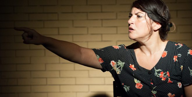 Stoc ddo’ – Io sto qua: giovedi 9 Sara Bevilacqua in scena al Teatro comunale di Mesagne