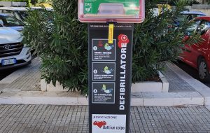 Associazione Batti un colpo: un nuovo defibrillatore al Quartiere Bozzano
