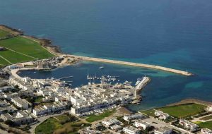 Ostuni: corpo di donna ritrovato sulla scogliera di Villanova