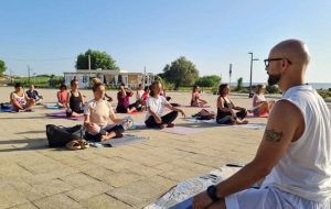 Yoga al Mare: fino al 18 Agosto, all’alba, nel Piazzale di Lido Presepe