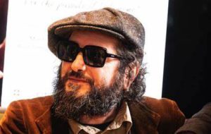 Vinicio Capossela live a Mesagne il 3 agosto, unica data estiva in Puglia