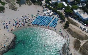 Accoltellato guardiano di un lido di Torre Santa Sabina: indagini in corso