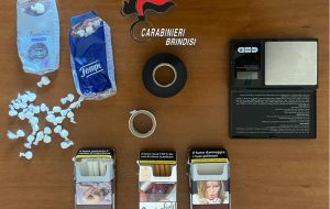 In auto con 31 dosi di cocaina: i Carabinieri arrestano due 50enni