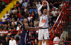 LBA: Napoli surclassa Brindisi. Termina 90-71
