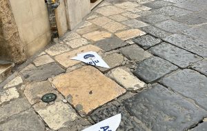 Nuovo atto vandalico contro la sede del circolo Atreju