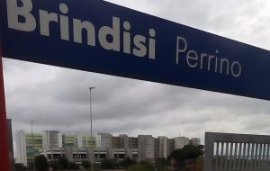 PD Brindisi: “Provincia e Comune richiedano a Rfi la fermata presso l’ospedale Perrino”