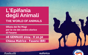 All’Epifania i Re Magi per le vie del centro storico di Fasano. In dono ai bambini peluche a tema ‘animali’ da parte dello Zoosafari