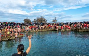 Tuffo di Capodanno 2024: nuovo record di partecipazione, sfiorata quota 400 iscritti
