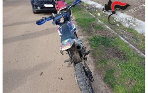 Moto da cross nella riserva naturale di Torre Guaceto: multa e sequestro per due giovanissimi