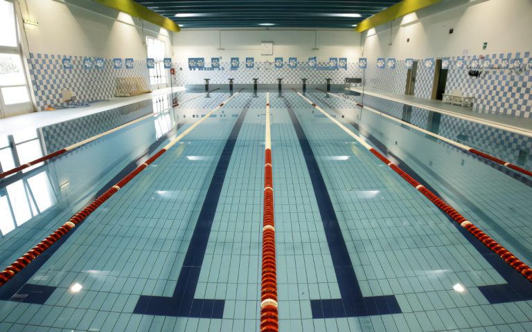 Francavilla: avviso pubblico per l’accesso alle attività sportive e riabilitative in piscina