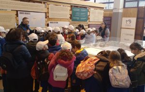 Gli alunni delle suore antoniane di Brindisi visitano la base dell’UNHRD